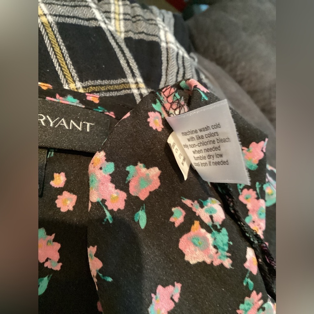 Lane Bryant V neck floral layered bell sleeve blouse Woman’s 18/20 - Picture 10 of 12